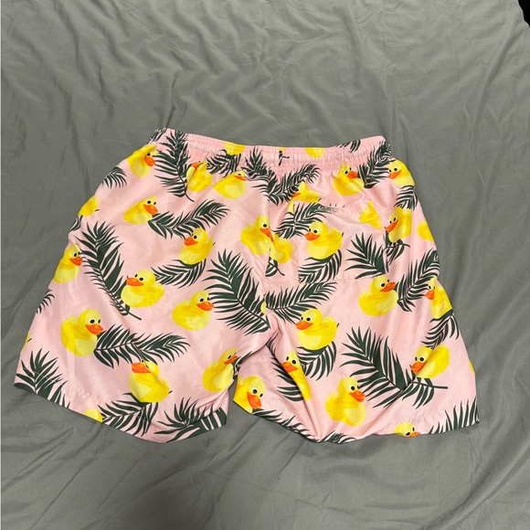 beach shorts - Picture 1 of 6